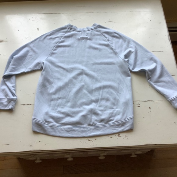 Lou and Grey Signaturesoft light powder blue sweatshirt w/ hi lo hem Medium - Picture 7 of 9